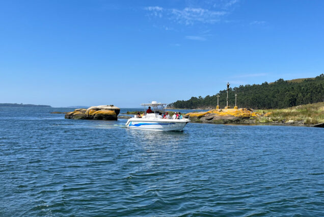 Crucero del Vía Crucis marítimo-fluvial en la Ría de Arousa.