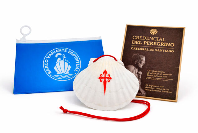 Pack del Peregrino Camino de Santiago (Concha + Funda impermeable con credencial incluida)